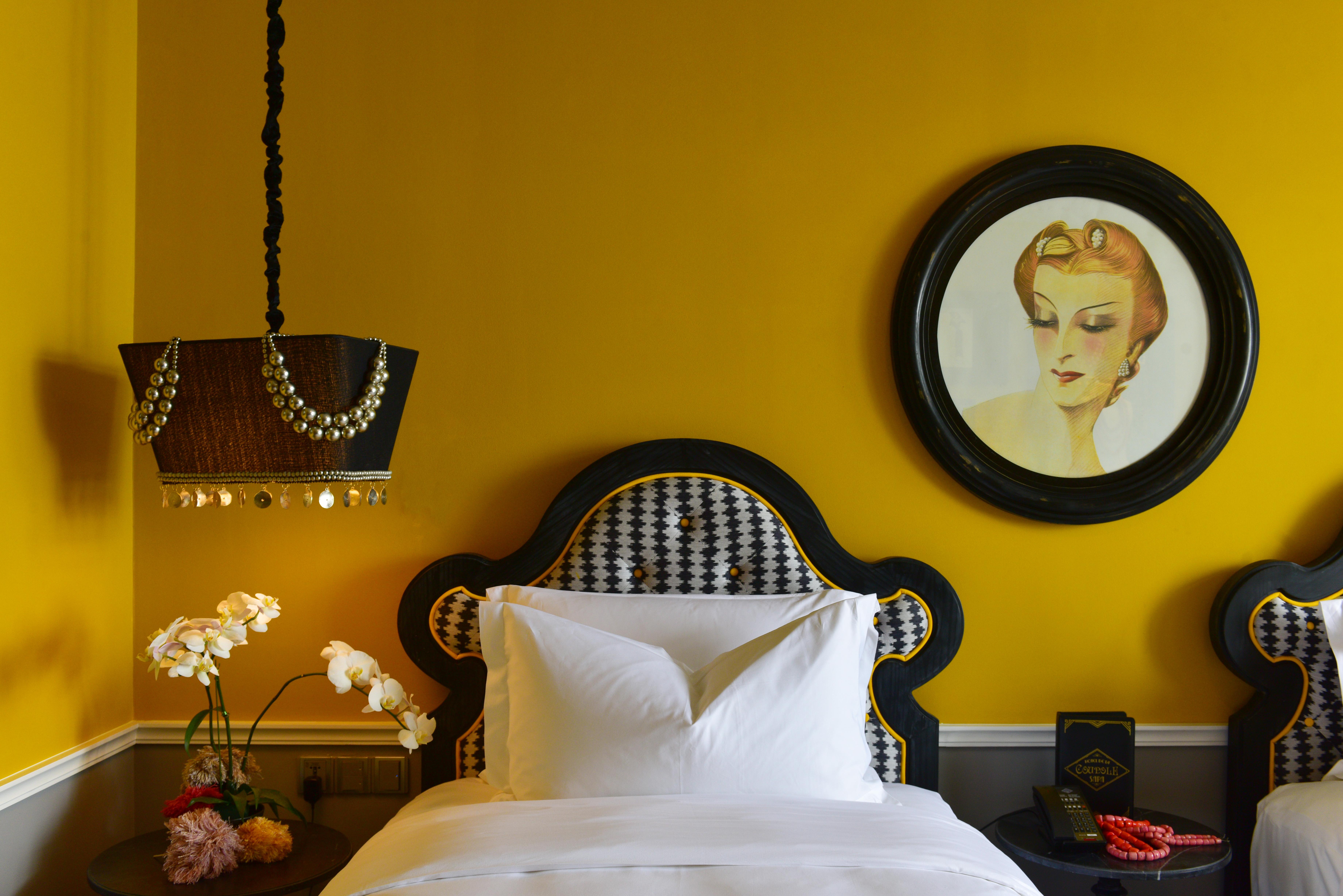 Hotel De La Coupole - Mgallery Sa Pa Kültér fotó A guest room at the Hotel George V