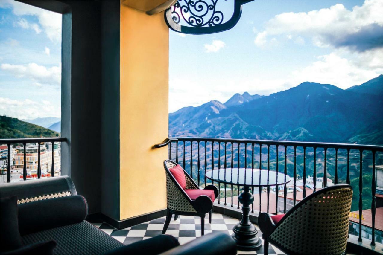 Hotel De La Coupole - Mgallery Sa Pa Kültér fotó A balcony
